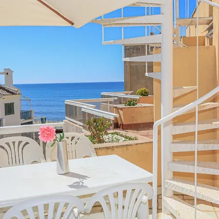 Austral - Only Families Apartment